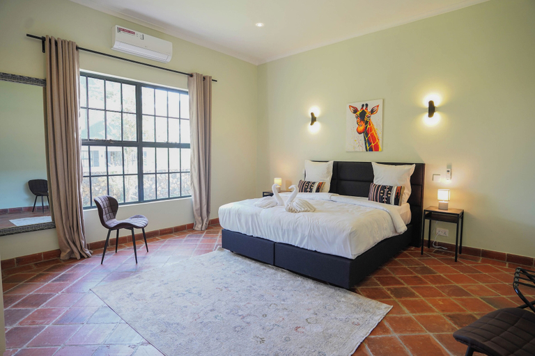 Bedroom 3, Kili Seasons Hotel, Meru