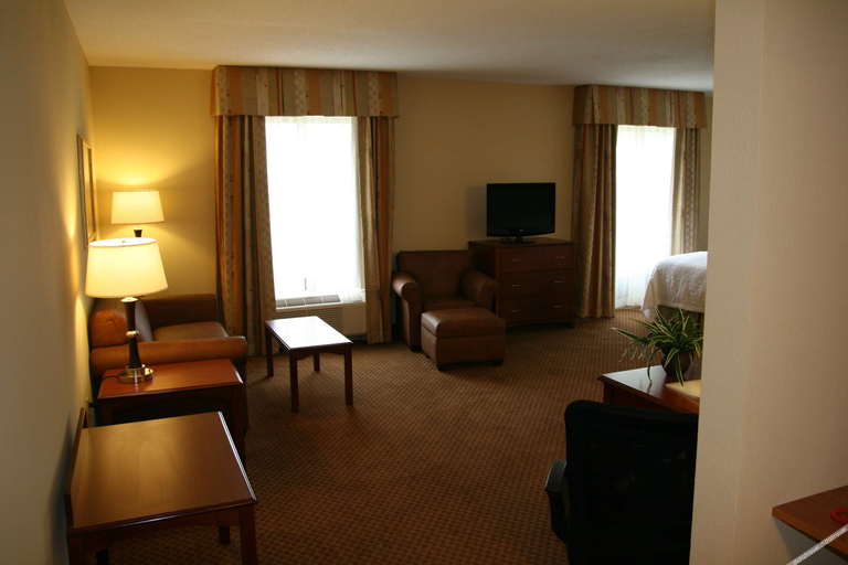 Others 4, HAMPTON INN & SUITES WARREN, Warren