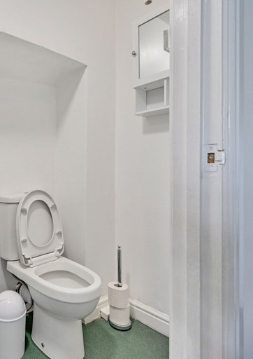 Bathroom 3, Albert View, Manchester