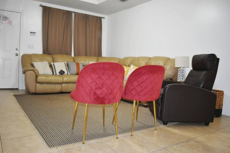 Room 3, 2BD 2BT Apt Near University, Hidalgo