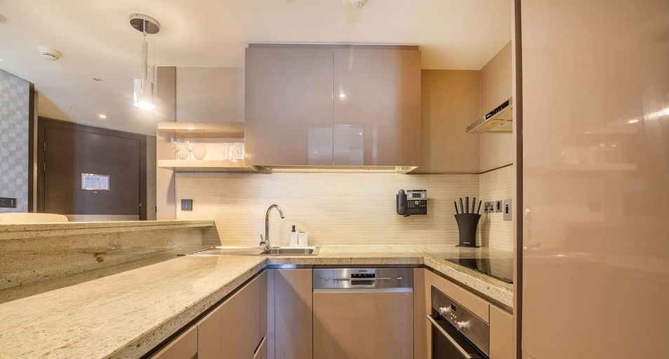Room 2, Premium Studio Near Dubai Frame Wafi Mall, Dubai