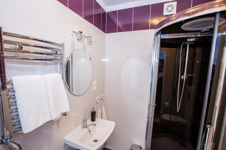 Bathroom, Lawendowy Zakatek, Białystok