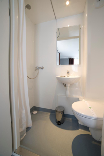 Bathroom 5, Citadel Hotel, Pas-de-Calais