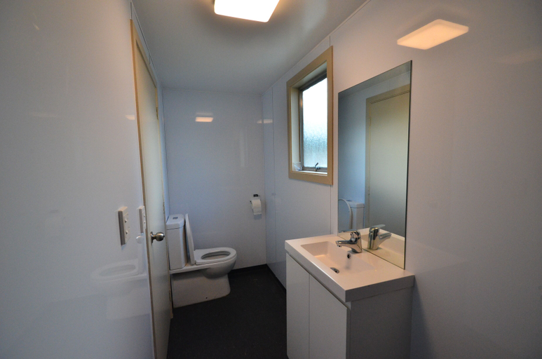 Bathroom 3, Lake Ruataniwha Holiday Park, Mackenzie