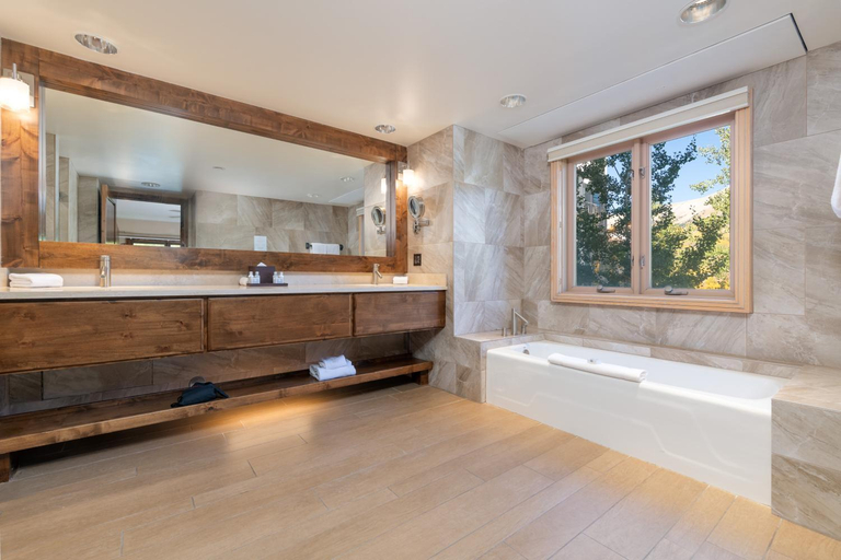Bathroom 5, The Peaks Resort and Spa, San Miguel