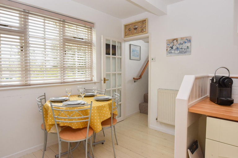 Room 5, Mulberry Cottage Coastal Holiday Home, Isle of Wight