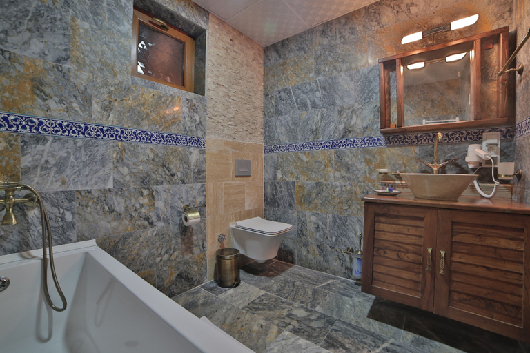 Bathroom 5, Caravanserai Inn Hotel, Nevşehir