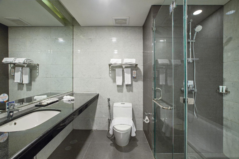bathroom 10