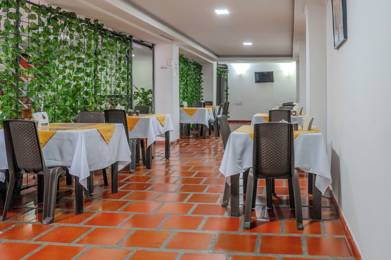 Food & Drinks 5, Hotel Avenida 3 Real, Yumbo