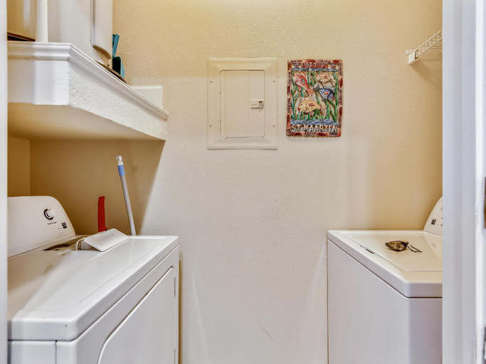 Bathroom 4, Dawn 823-At The Beach, Galveston