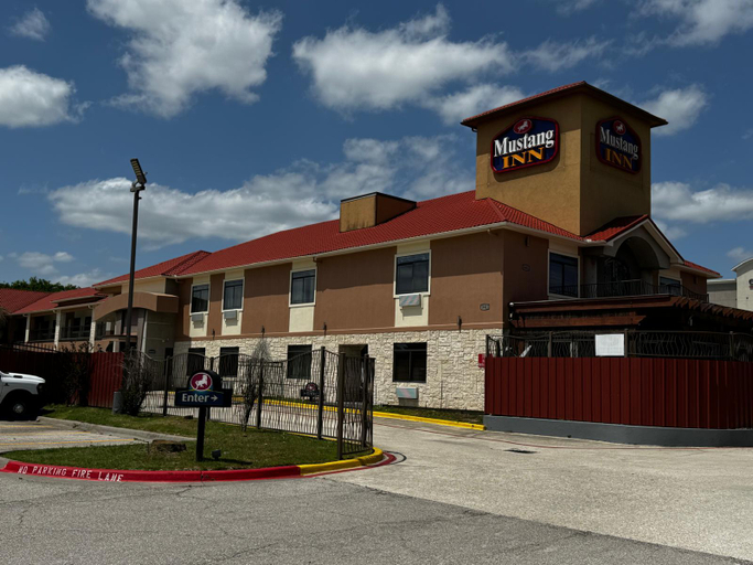 Public Area 2, Mustang Inn, Houston