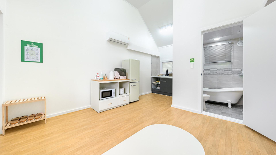 Dining Room 24