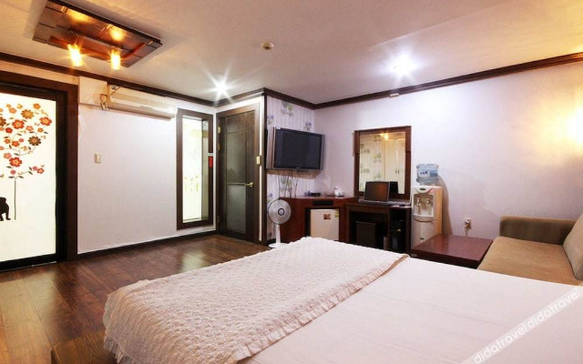 Bedroom 2, Daegu Dongdaegu Station Ocean, Buk