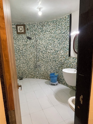 Bathroom, Hotel Shyam Farm House and Resort, Gir Somnath