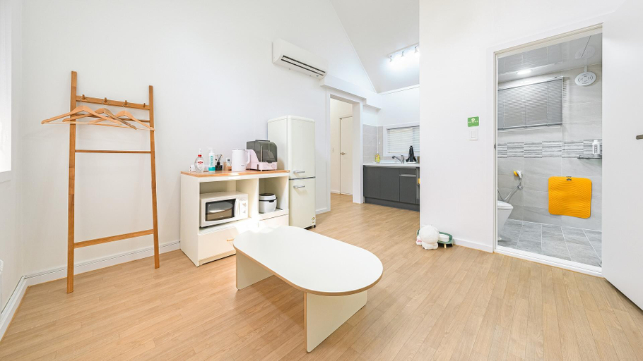 Dining Room 10