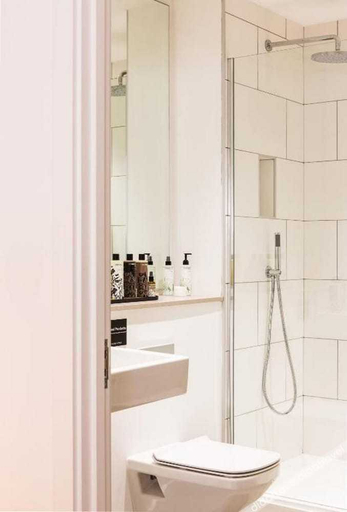 Bathroom 3, Hiding Space - Westgate Apartments, Bath and North East Somerset