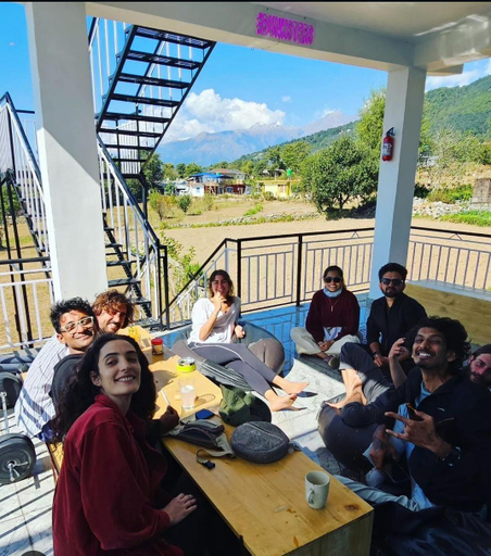 Food & Drinks 3, The Bunksters Bir, Kangra