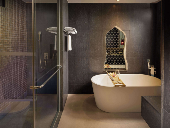 Bathroom 9