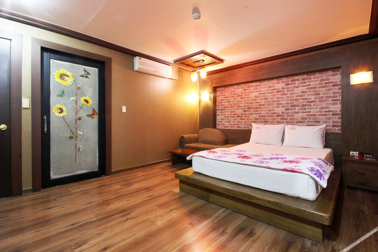 Bedroom 4, Daegu Dongdaegu Station Ocean, Buk