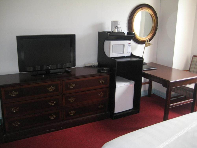 Bedroom 2, Nash Hotel, Alameda