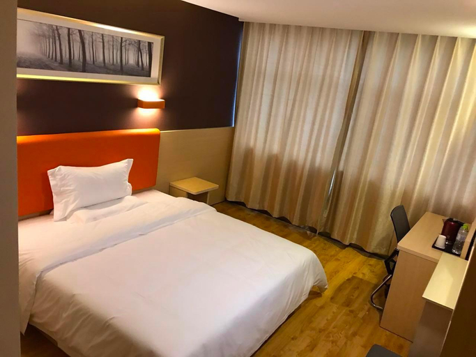 Bedroom 2, Enjoy staying at Premium Hotel, Yantai