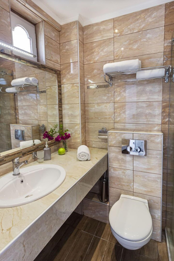 Bathroom 5, Hotel Odysseas, Central Macedonia