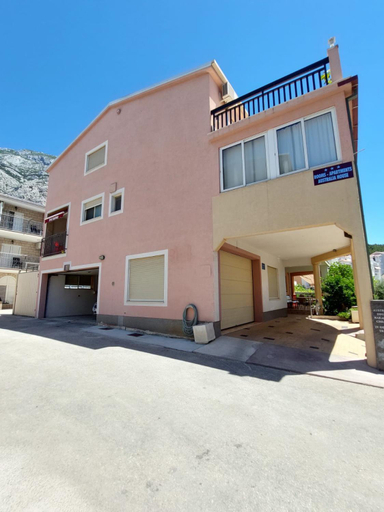 Others 3, Australia Villa Makarska, Makarska
