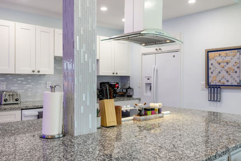 Room 3, Fun Family-friendly Largo Home Heated Pool, Pinellas