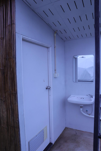 Bathroom 3, เขาเเสงจันทร์ ม่อนเเจ่ม, Mae Rim