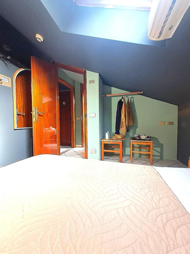 Bedroom 24