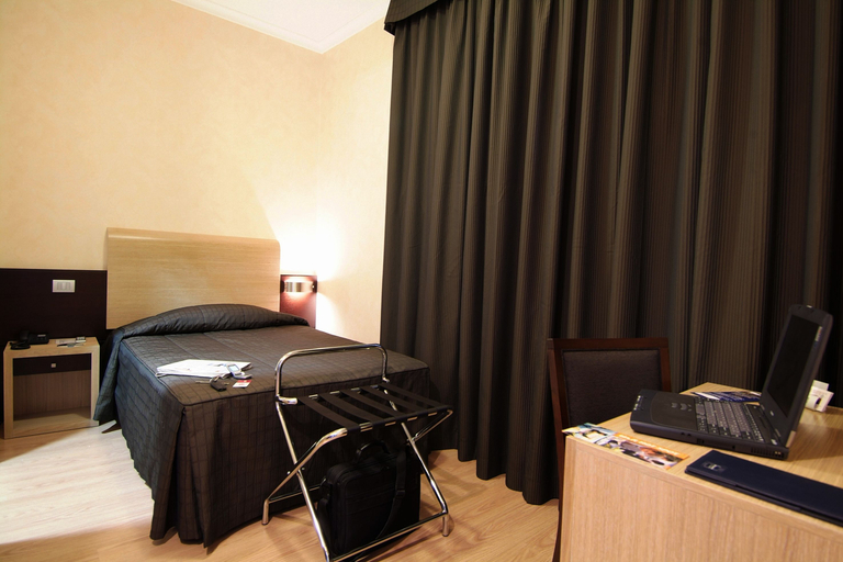 Sport & Beauty, E H スイーツ ローマ エアポート, Rome