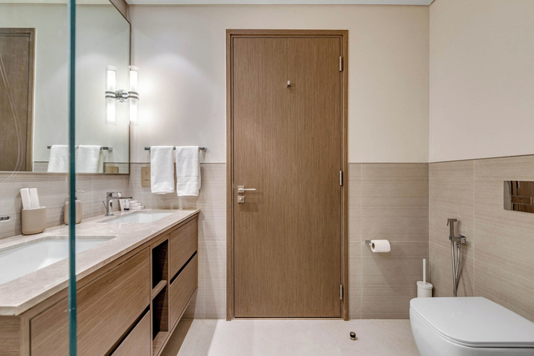 Others 5, Knokey Dubai Mall, Dubai