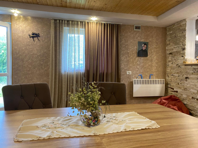 Others 4, Nicolas GuestHouse, Mestia