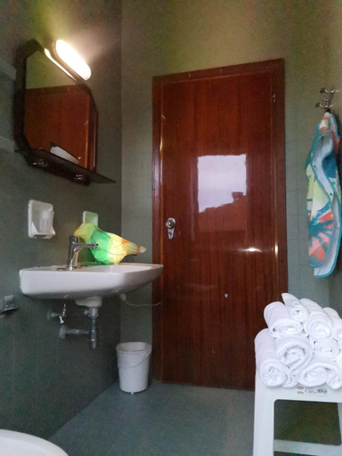 Bathroom 12