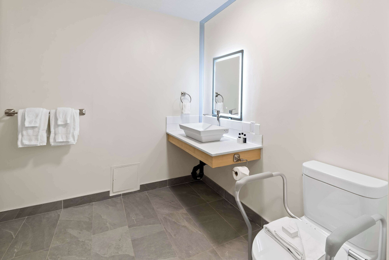 Bathroom 4, Hotel Feng, BW Signature Collection, Nanaimo