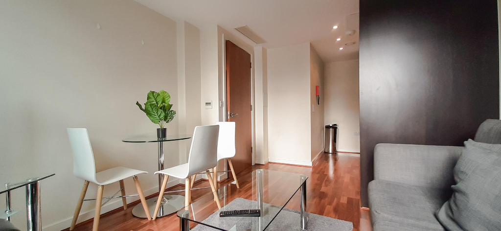 3, One Bed Serviced Apt Moorgate, London