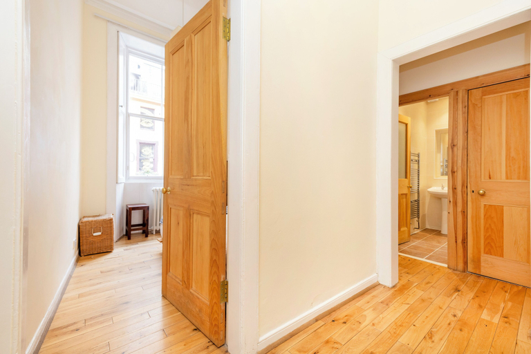 Others 4, JOIVY Diagon Alley Apartment, Edinburgh