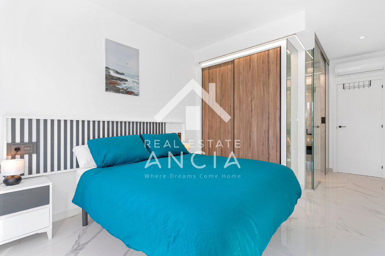 Bedroom 4, Oasis Beach XIV Casa de Ensueño, Alicante