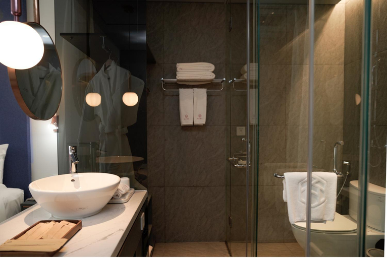 Bathroom 9