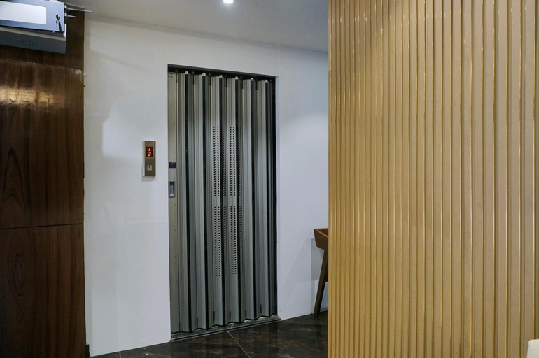 Others 5, Hotel Sayba Executive, Pune