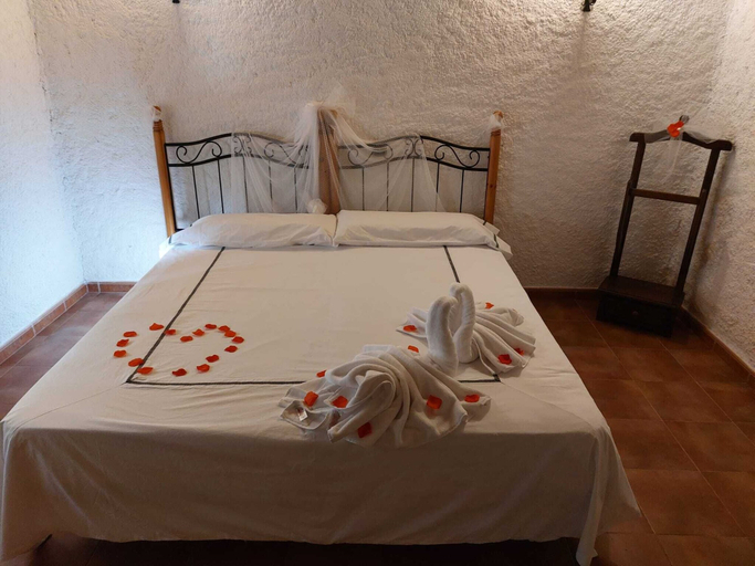 Bedroom 2, casa rural la badia, Toledo