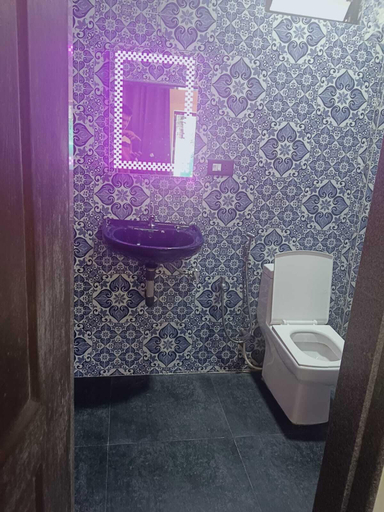 Bathroom, Ave Maria Guest House, South Goa