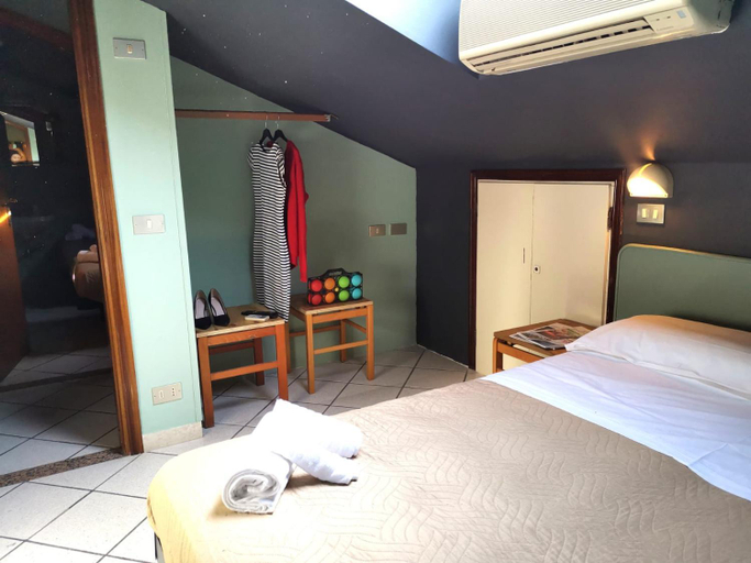Bedroom 16