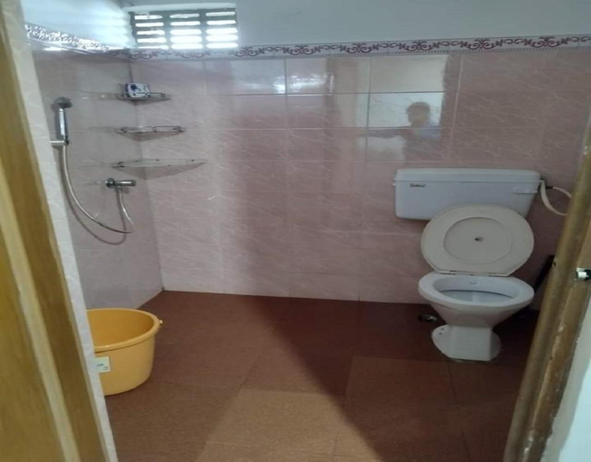 Bathroom 3, Bomzan Homestay by StayApart, Darjiling