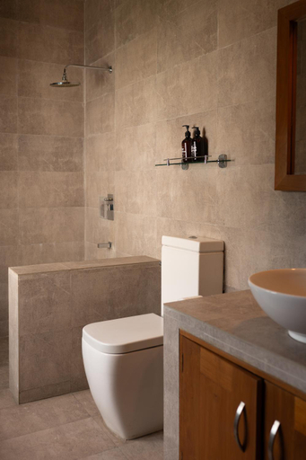 Bathroom 5, Footprints Villa, Habaraduwa