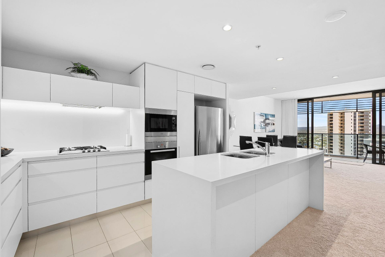 Others 5, Luxury Sky High Escape with Ocean Views, Gold Coast