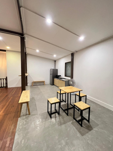 Food & Drinks 5, House JU, Phra Nakhon