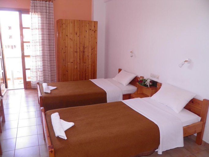 Bedroom 4, Galaxias Studios, Faistos