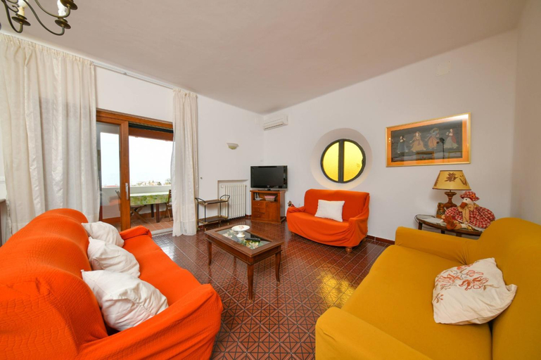 Others 5, Villa Letizia, Napoli