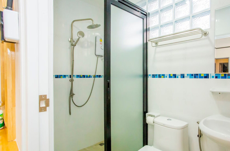 Bathroom, Thaphon Residence, Muang Phetchabun